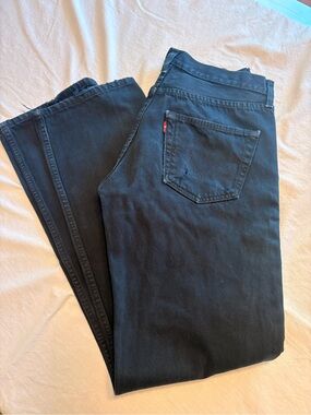 Navy Levi's mid-rise Straight Leg Jeans with Red Tab 501 31x34